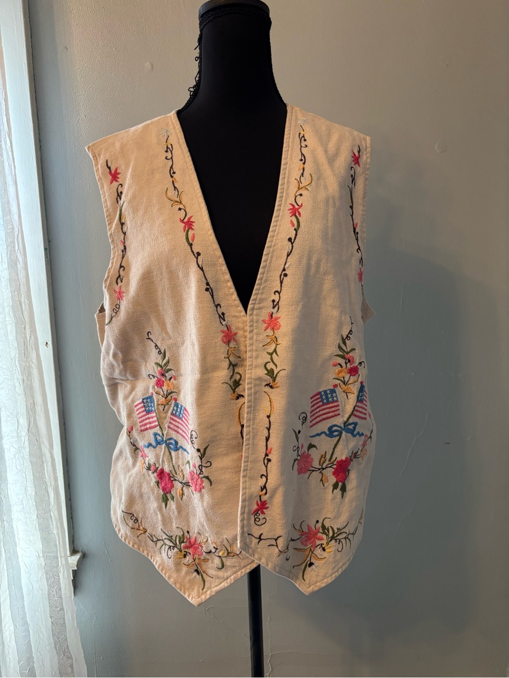 Vtg Cambridge country store womens XL vest flowers floral USA flag flags
